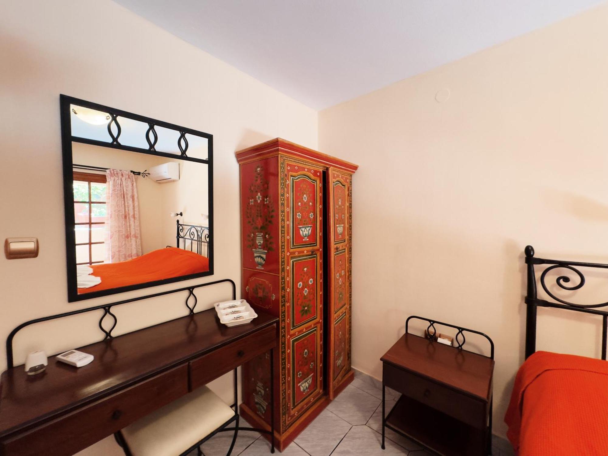 Villa Eleni Seaside Apartments Platanés 外观 照片