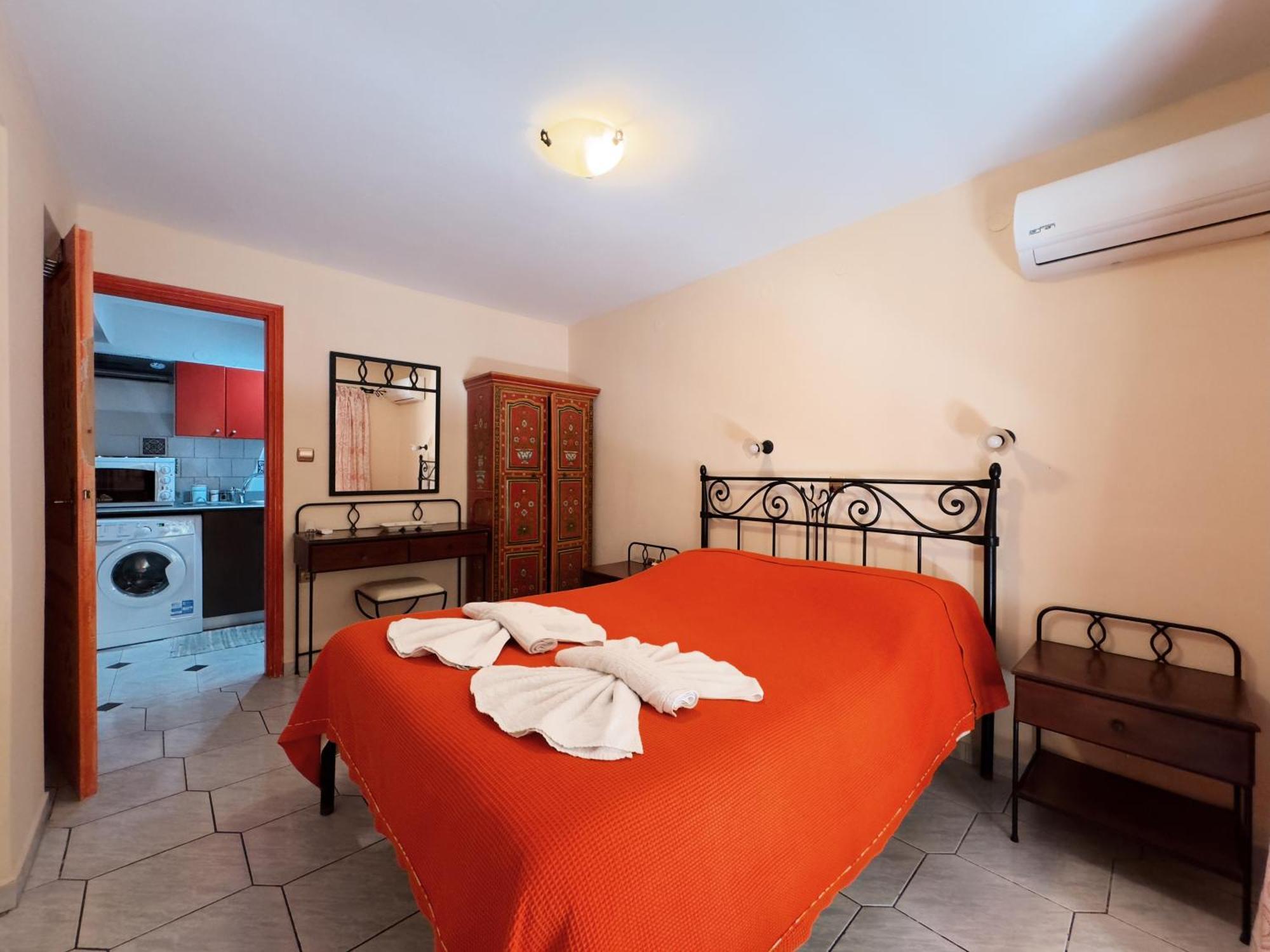 Villa Eleni Seaside Apartments Platanés 外观 照片