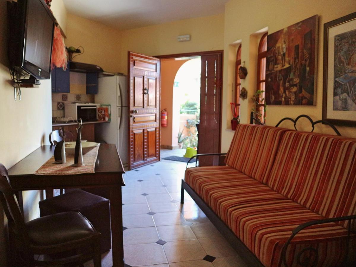 Villa Eleni Seaside Apartments Platanés 外观 照片