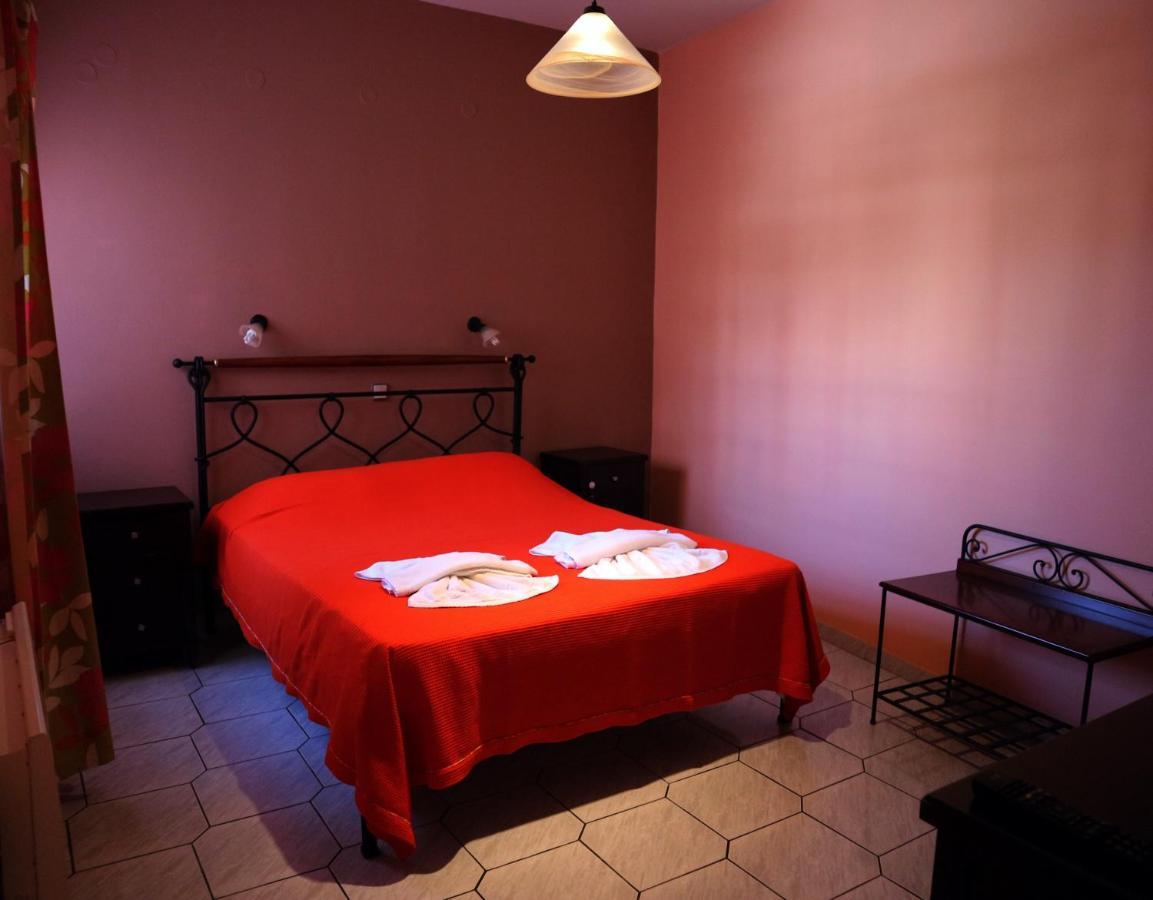 Villa Eleni Seaside Apartments Platanés 外观 照片