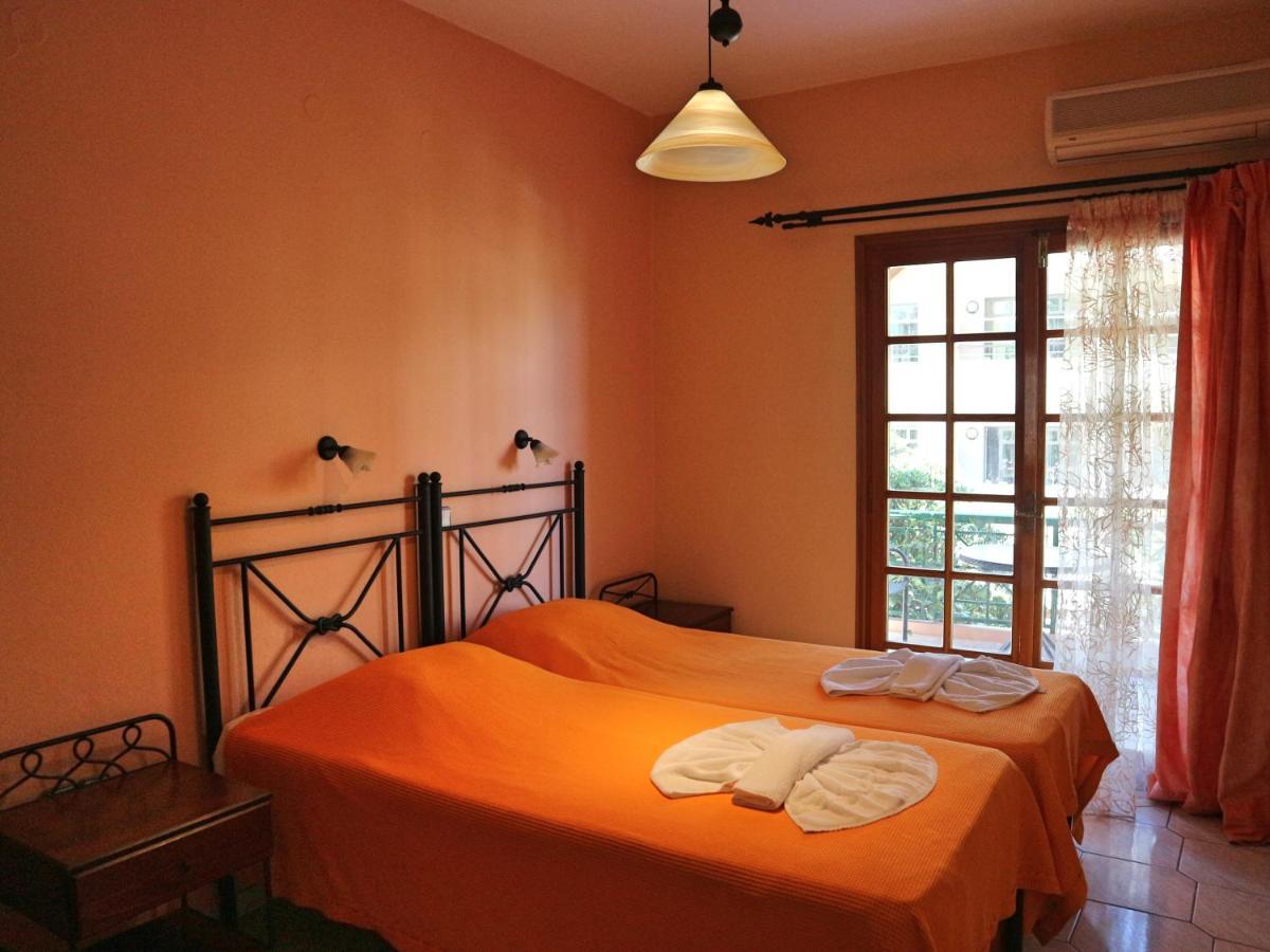 Villa Eleni Seaside Apartments Platanés 外观 照片
