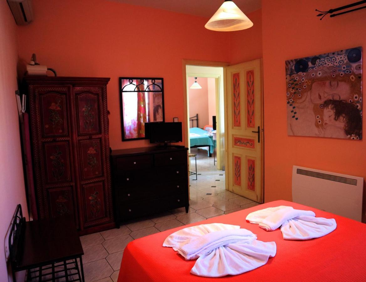 Villa Eleni Seaside Apartments Platanés 外观 照片