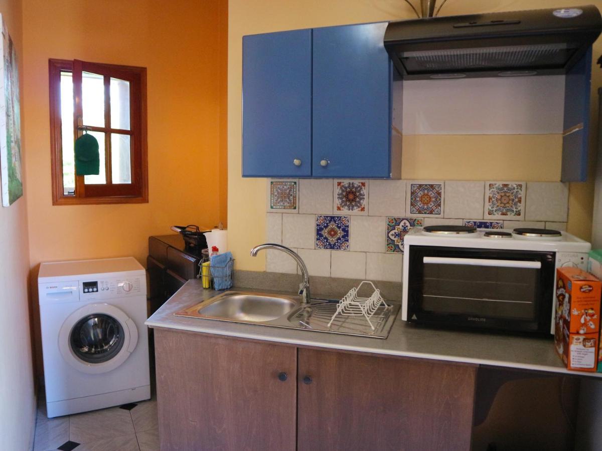 Villa Eleni Seaside Apartments Platanés 外观 照片